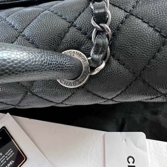 Chanel coco caviar top handle medium bag. - Picture 5 of 12